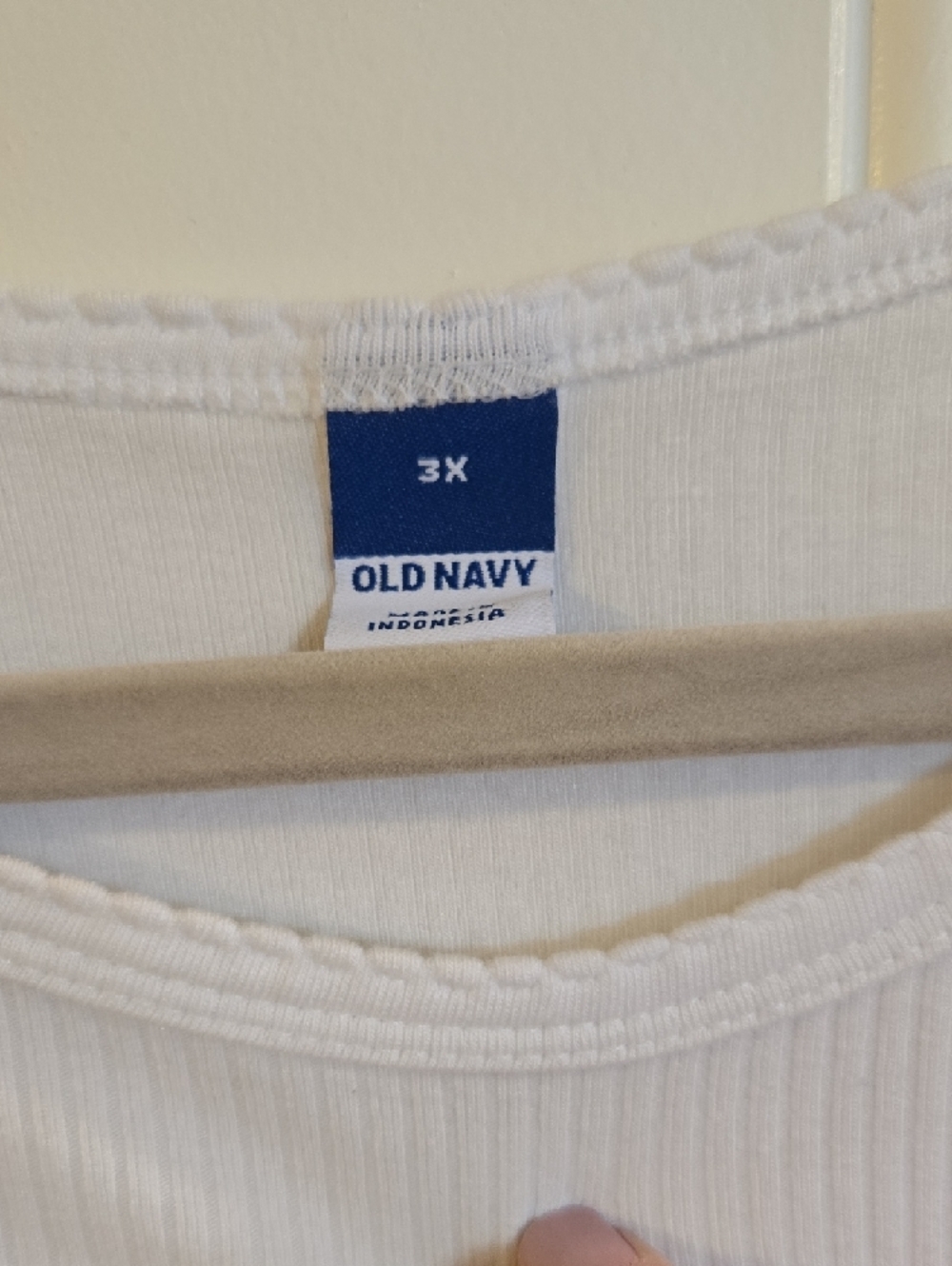 Old Navy White Ribbed Tee - Picture 2 of 5
